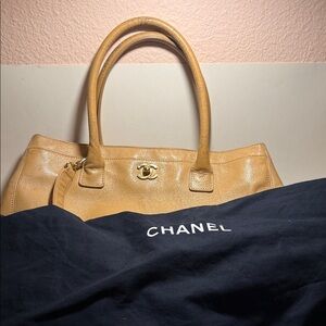 Chanel Camel Vintage Cerf Tote Leather Shoulder Bag w original cards and dustbag